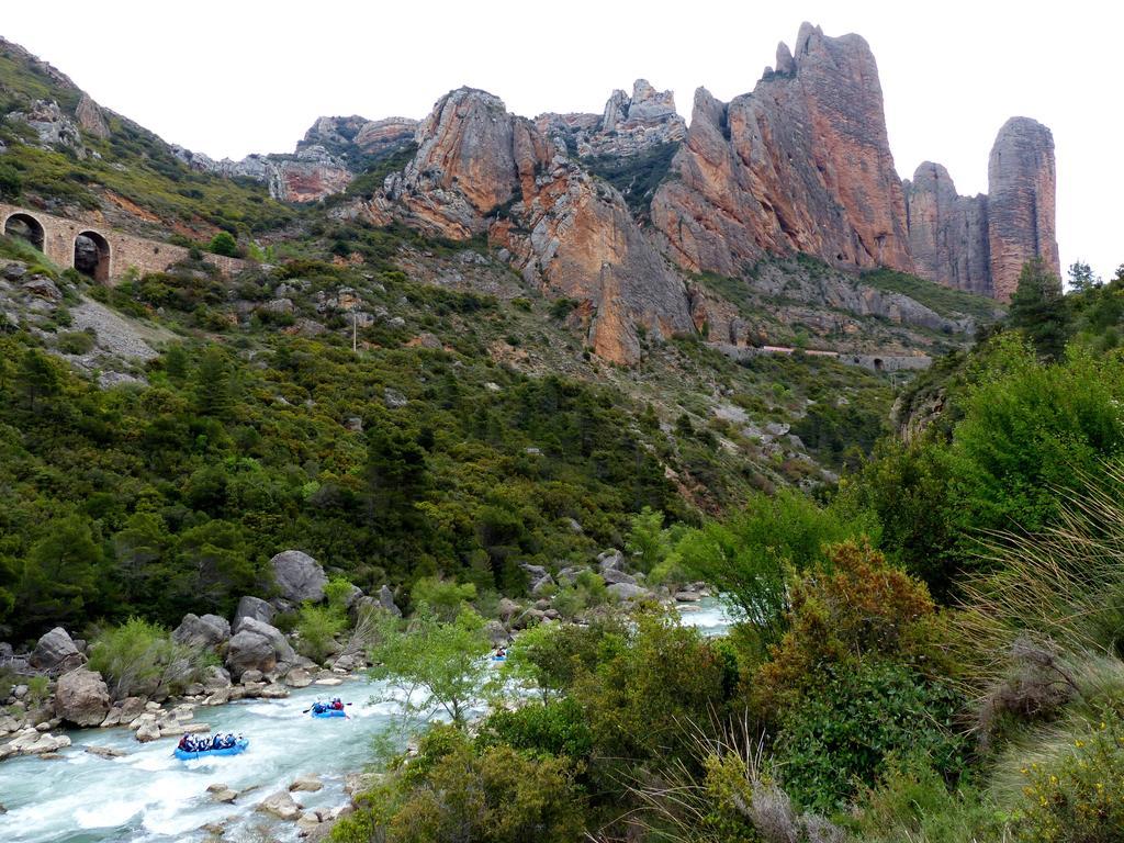 Гостевой дом Alen D'Aragon Санта-Эулалия-де-Гальего Экстерьер фото